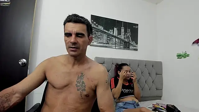 Sofi And Santy online show from March 2026 12:01:01 AM