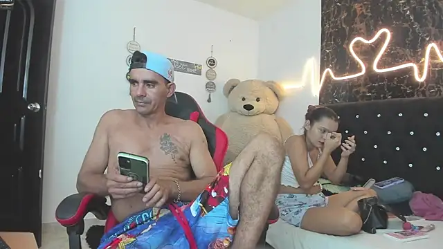 Sofi And Santy online show from June 2026 02:06:02 AM