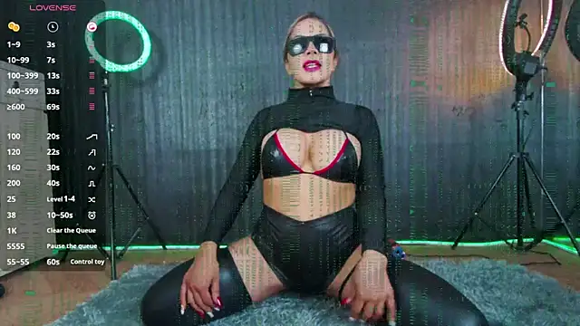 niki la rose 2 0 online show from November 2025 11:25:01 AM