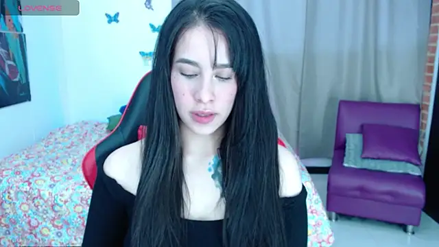 skarlett222 online show from October 2025 10:53:01 PM