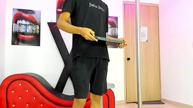 EMPIRE BOYS1 online show from November 2025 07:06:01 PM