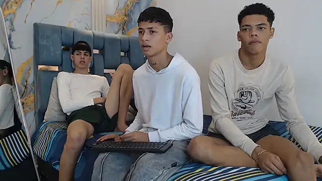 Snapshot of EMPIRE_BOYS1 chatting on February 2026 07:33:01 PM EMPIRE BOYS1 online show from February 2026 07:33:01 PM