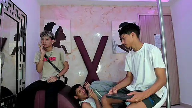 Snapshot of EMPIRE_BOYS1 chatting on February 2026 07:23:02 PM EMPIRE BOYS1 online show from February 2026 07:23:02 PM