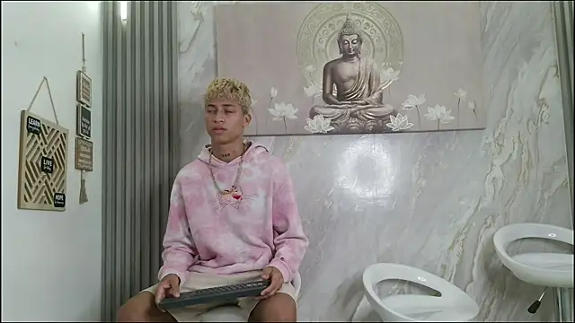 EMPIRE BOYS1 online show from April 2026 01:28:02 PM