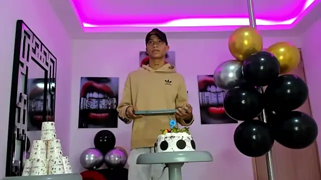 EMPIRE BOYS1 online show from October 2025 07:25:01 PM