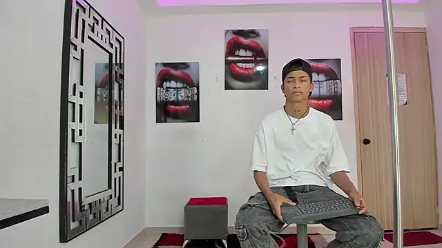 EMPIRE BOYS1 online show from November 2025 07:03:01 PM