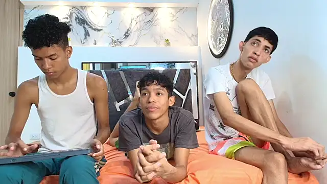 PYCS BOYS online show from October 2025 07:15:01 PM