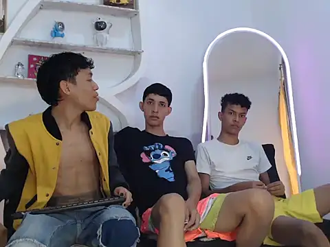 PYCS BOYS online show from October 2025 07:15:02 PM