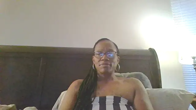Snapshot of SweetCandy85 chatting on October 2025 10:22:02 PM SweetCandy85 online show from October 2025 10:22:02 PM