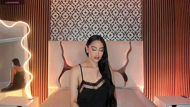 BEELLA TAY1 online show from December 2025 12:33:02 PM