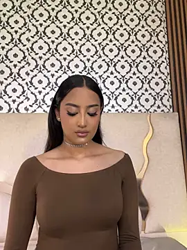 BEELLA TAY1 online show from November 2025 04:11:01 PM