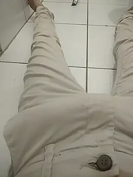 Snapshot of Guilhermekovaliosky chatting on December 2025 02:01:02 PM Guilhermekovaliosky online show from December 2025 02:01:02 PM