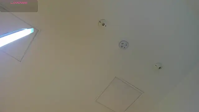 lyrabellini online show from March 2026 11:37:02 AM