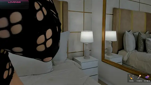 lyrabellini online show from February 2026 10:58:01 AM