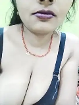 kiara-simmi online show from December 2025 05:07:01 PM