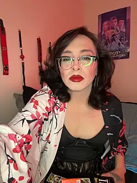 MiniMonroe online show from December 2025 06:59:02 AM