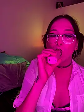 MiniMonroe online show from October 2025 06:11:01 AM