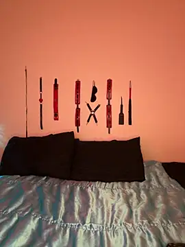 MiniMonroe online show from November 2025 11:25:02 AM