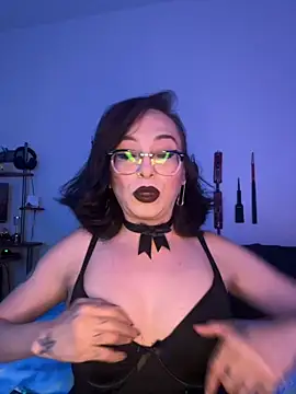 MiniMonroe online show from November 2025 09:20:01 AM