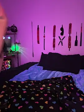 MiniMonroe online show from November 2025 09:43:01 AM