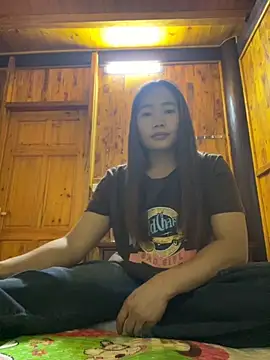 Snapshot of Maymay__ chatting on November 2025 06:50:02 AM Maymay online show from November 2025 06:50:02 AM