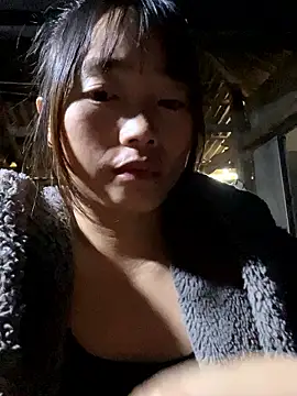 Snapshot of Maymay__ chatting on December 2025 01:45:01 AM Maymay online show from December 2025 01:45:01 AM