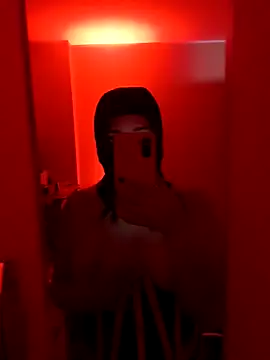 Snapshot of xcodigorojo chatting on November 2025 04:17:01 AM xcodigorojo online show from November 2025 04:17:01 AM