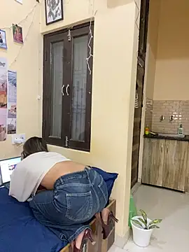 deepikaa aroraa online show from February 2026 04:03:01 PM