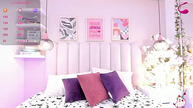 Snapshot of Isabella__gonzalez_ chatting on November 2025 04:05:02 AM Isabella gonzalez online show from November 2025 04:05:02 AM