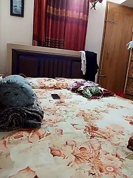 Tanha18 online show from April 2026 12:45:01 PM