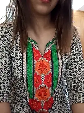 Tanha18 online show from May 2026 05:33:01 AM