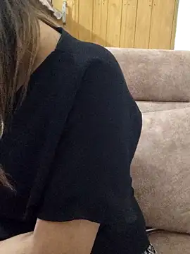 Tanha18 online show from February 2026 02:41:02 PM