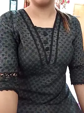 Tanha18 online show from May 2026 03:41:01 AM