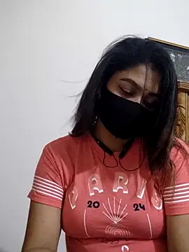 Tanha18 online show from October 2025 07:38:02 PM