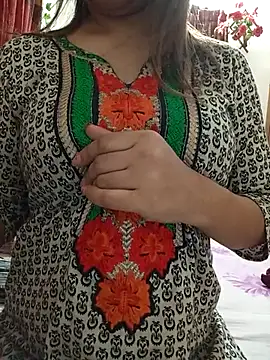 Tanha18 online show from May 2026 04:48:02 PM