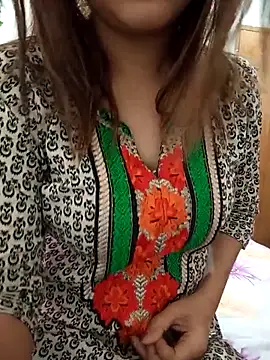 Tanha18 online show from May 2026 04:38:01 AM