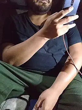 axel-spr online show from November 2025 04:39:01 AM