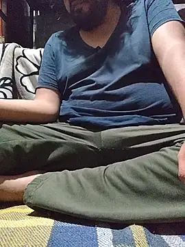 axel-spr online show from November 2025 04:45:02 AM