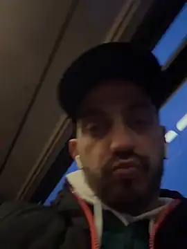 AlexGogo23 online show from March 2026 06:04:01 PM