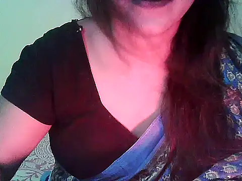 Snapshot of Model_Srinika chatting on October 2025 08:24:02 AM Model Srinika online show from October 2025 08:24:02 AM
