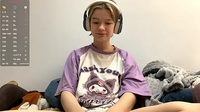 LorRebak online show from November 2025 10:48:01 AM