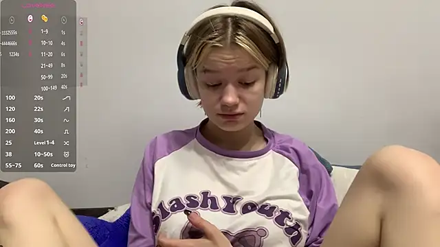 LorRebak online show from November 2025 11:57:02 AM