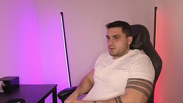 Danielbateson online show from January 2026 01:18:02 PM