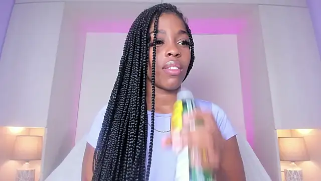 MaraBaker online show from October 2025 03:50:01 AM