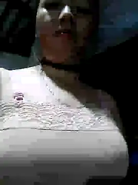Snapshot of Yanmey chatting on October 2025 10:44:02 PM Yanmey online show from October 2025 10:44:02 PM