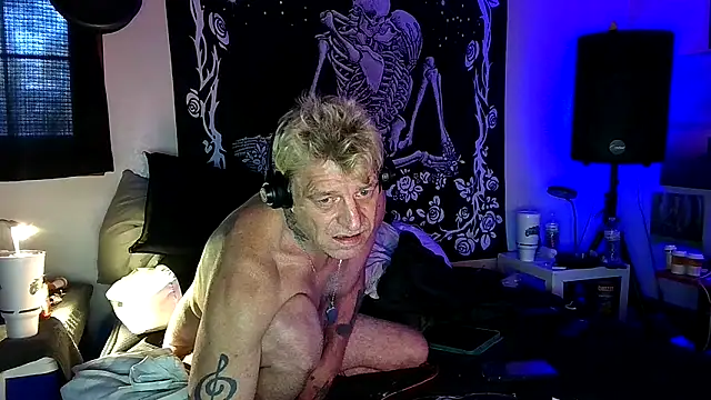 whitehole4bbc252 online show from April 2026 11:28:02 AM