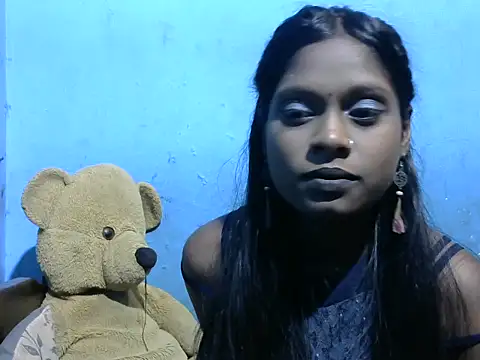 Indiansmiley01 online show from February 2026 04:51:01 PM