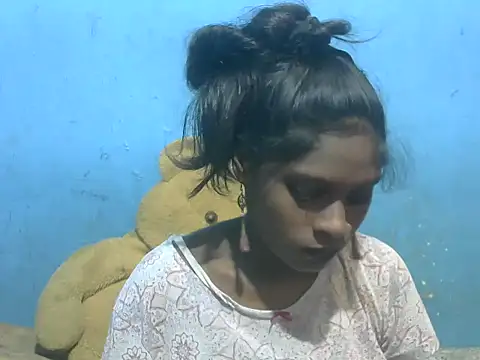 Indiansmiley01 online show from February 2026 04:36:02 PM