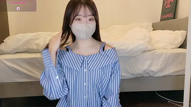 Snapshot of yura_ra_ra chatting on May 2026 12:09:02 PM yura ra ra online show from May 2026 12:09:02 PM