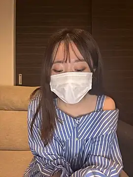 Snapshot of yura_ra_ra chatting on November 2025 12:20:02 PM yura ra ra online show from November 2025 12:20:02 PM